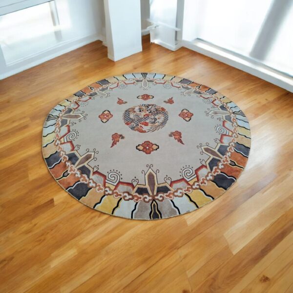 Round floral carpet